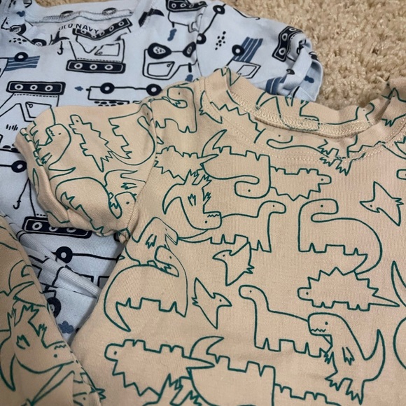 Lot of boys 5T pajamas bundle - Picture 3 of 13